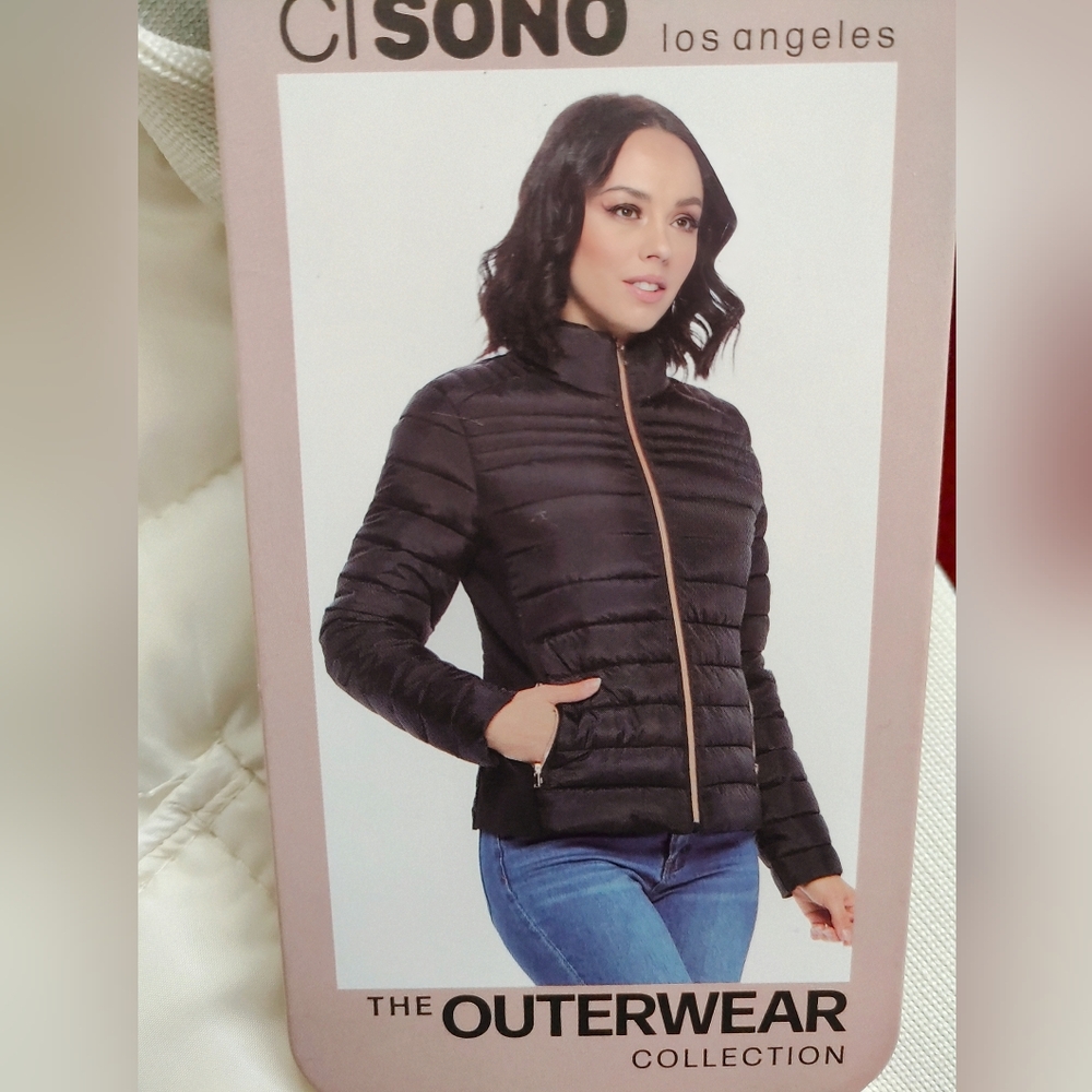 Ciso White Quilted Puffer Jacket with Gold Zipper - Picture 9 of 9